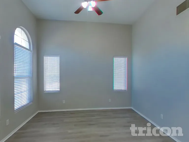 4432 Santa Clarita Ave — Photo 17