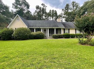 3836 Honeysuckle Dr, Valdosta, GA 31605