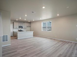 22190 E 8th Ave, Aurora, CO 80018