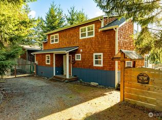 1072 NE Pennington Loop, Coupeville, WA