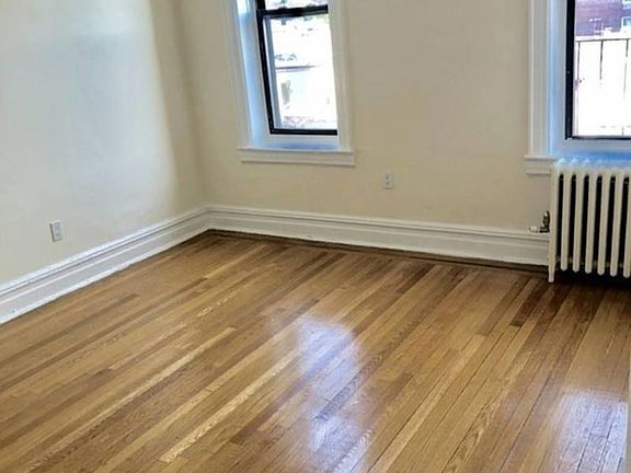 3rd image of 4705 45th St APT E8