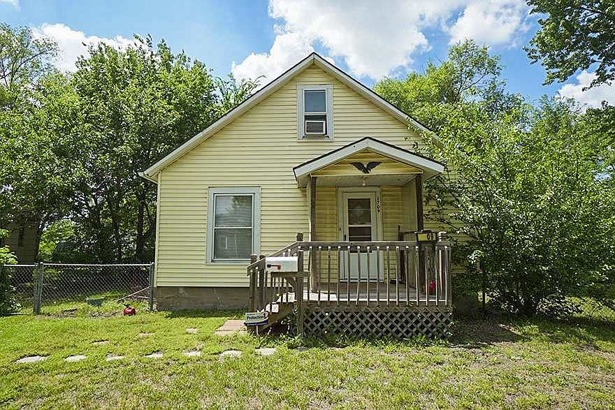 1st image of 1709 S Lulu Ave