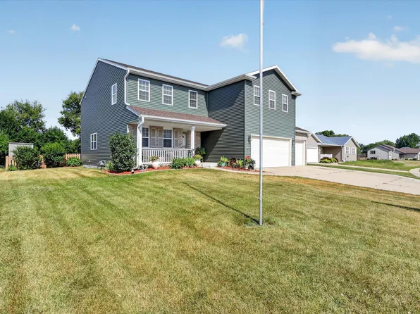 613 S 6th St, Evansville, WI 53536