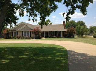 1111 S 9th St, Midlothian, TX 76065