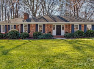 316 Robmont Rd, Charlotte, NC 28270