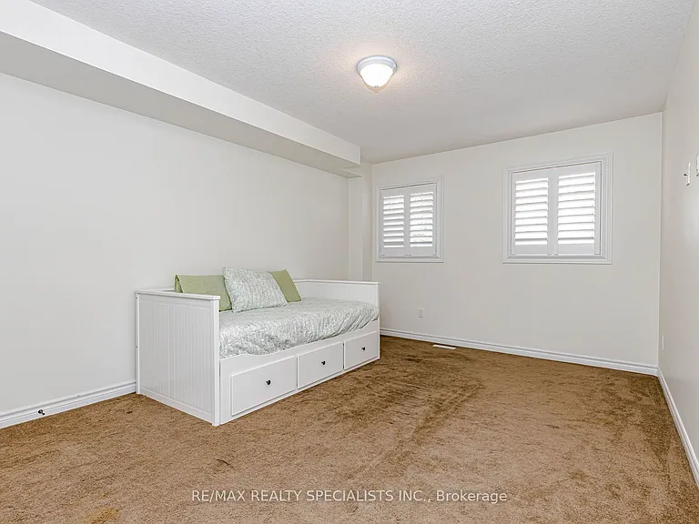 117 Norma Cres #MAIN UPPER — Photo 27