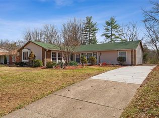 1734 Honeybrook Ln, Saint Louis, MO