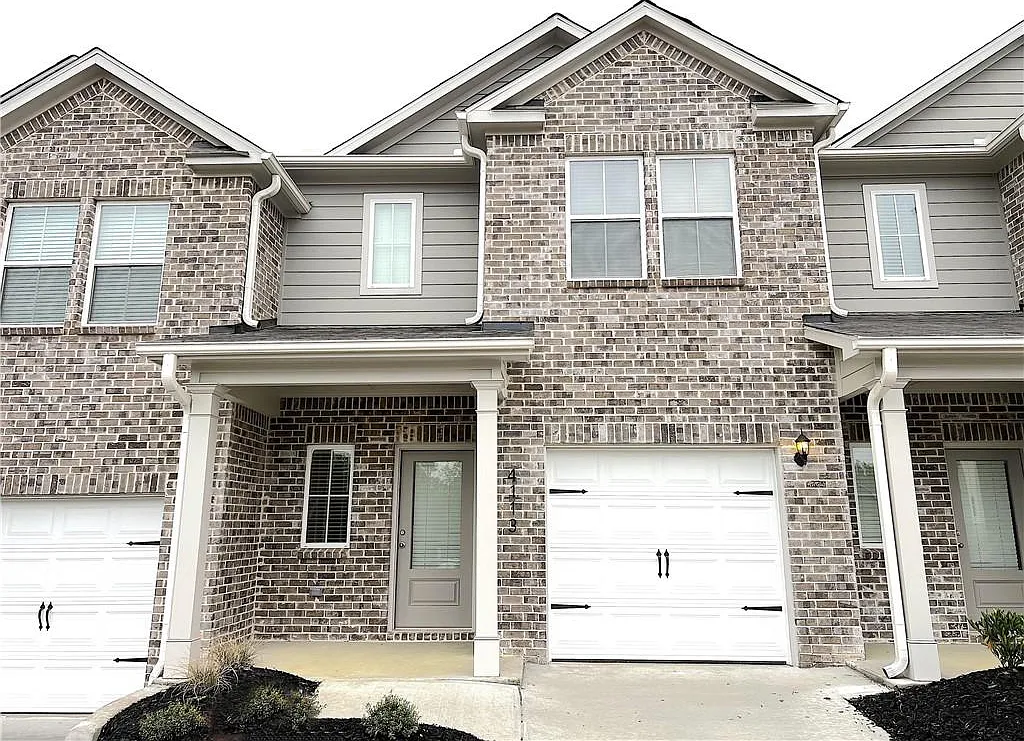 3 bed, 2.5 bath, 1740 sqft, $2,000 — Photo 1