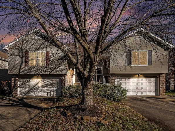 7119 N Robinhood Ln, Kansas City, MO 64151