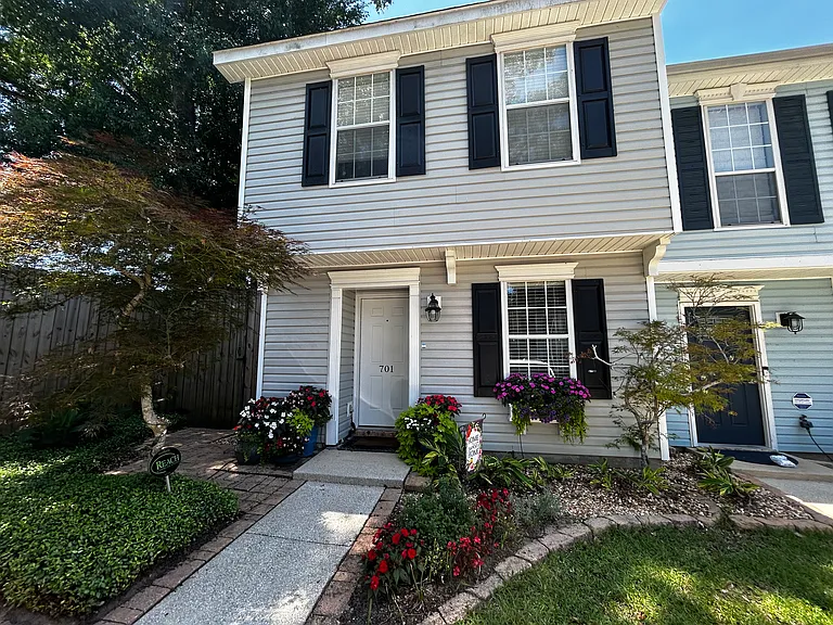 270 Hillcrest Rd #701 — Photo 3