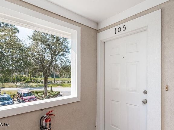 2nd image of 13727 N Richmond Park Dr #105