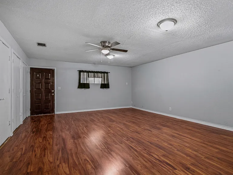 1518 Camelia Dr — Photo 15