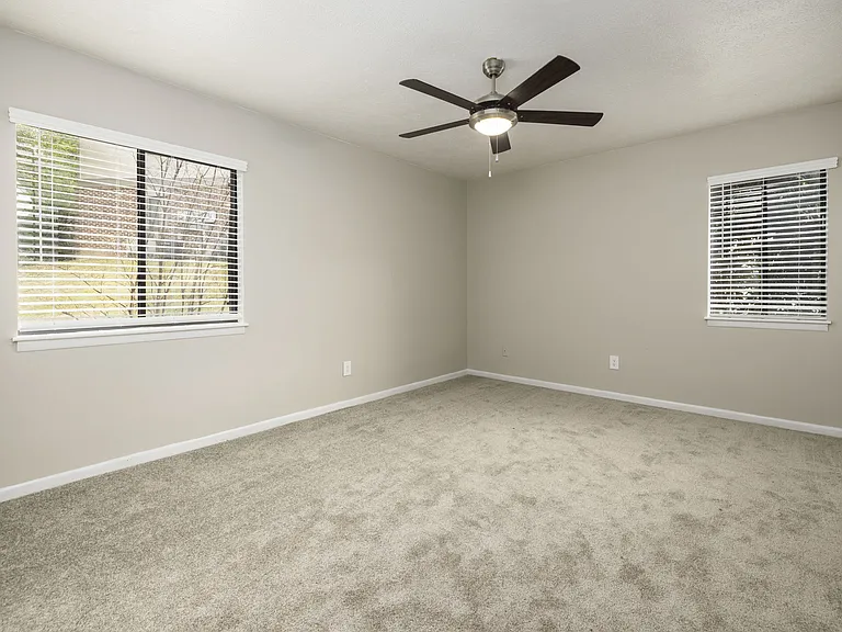 648 Cross Creek — Photo 24