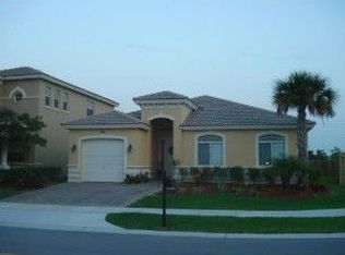 8986 SW 207th St, Cutler Bay, FL 33189