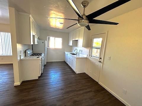 1st image of 4840 Santa Monica Ave #12