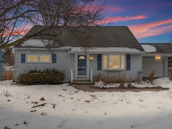 51 Caroline Dr, Rochester, NY 14624