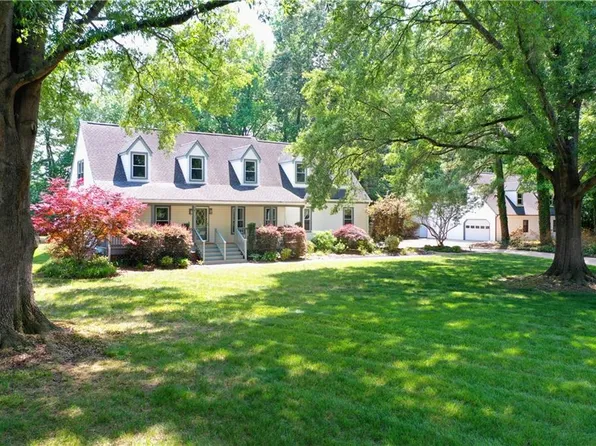 301 Windlesham Dr, Chesapeake, VA 23322