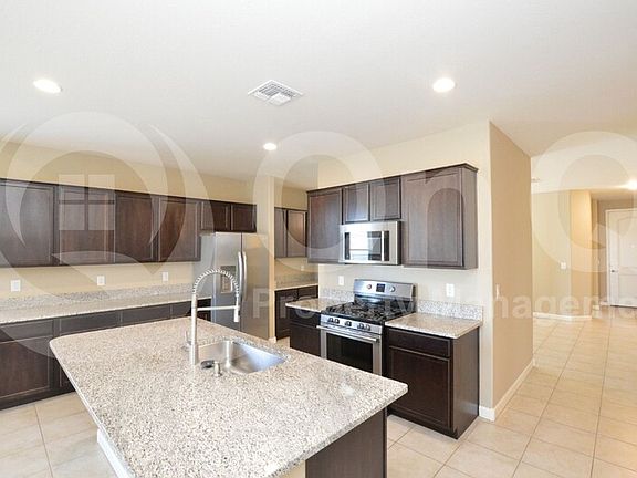 3rd image of 35942 N Quiros Dr