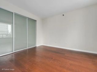 345 N La Salle Dr APT 2705, Chicago, IL 60654