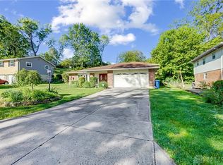 813 Cascade Dr, Dayton, OH 45431