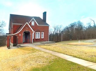 2260 E National Pike, Scenery Hill, PA 15360