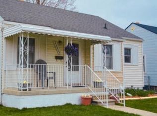 23804 Rosalind Ave, Eastpointe, MI 48021
