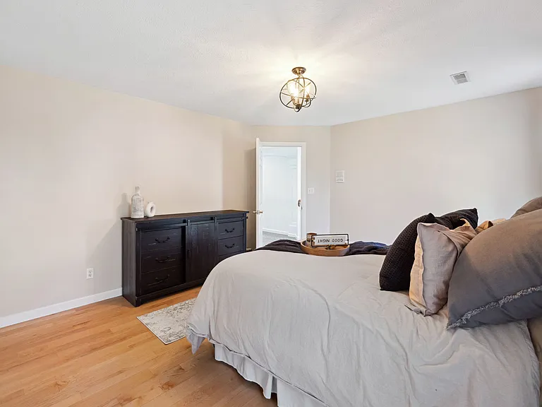 2504 Ron Dr — Photo 13