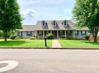 548 Wallace Rd, Farmington, MO 63640