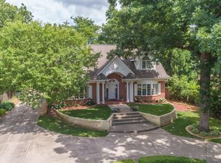 9 Foster Dr, Des Moines, IA 50312