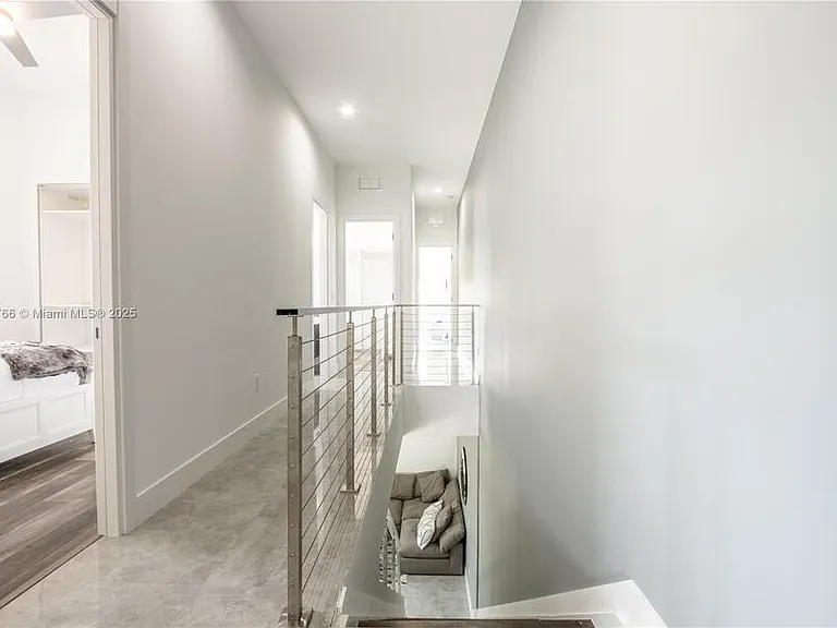 3461 SW 25th St #B — Photo 8