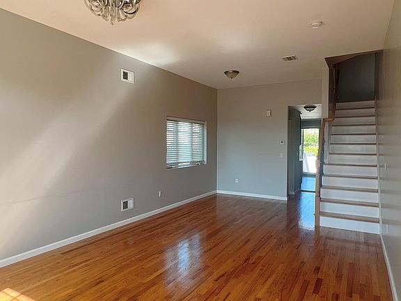 4th image of 23 Columbus Ave