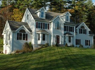 6 Maura Ln, Pepperell, MA 01463