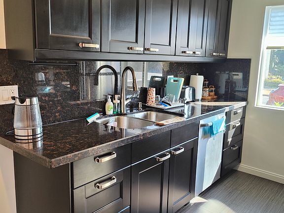 5th image of 3650 Watseka Ave APT 8