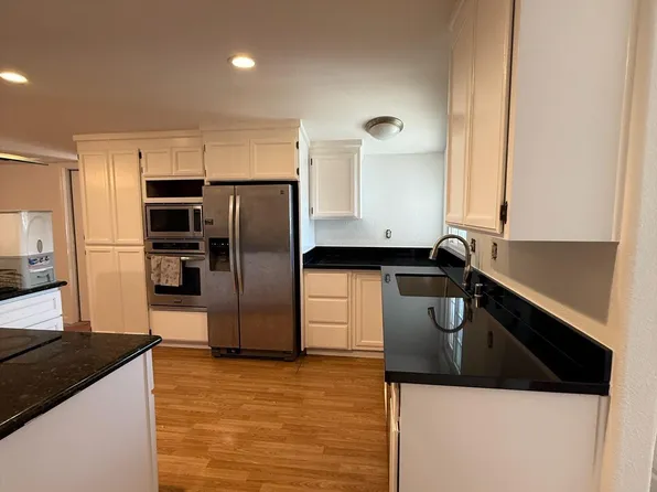 6714 Flanders Dr, Newark, CA 94560