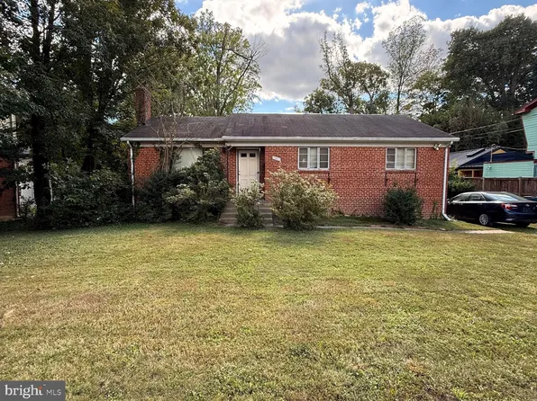 7402 Gary St, Springfield, VA 22150