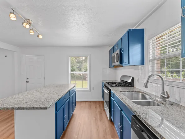 3728 Gallagher St, Dallas, TX 75212