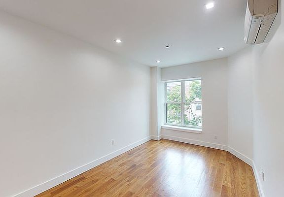 5th image of 2561 Bedford Ave #3F