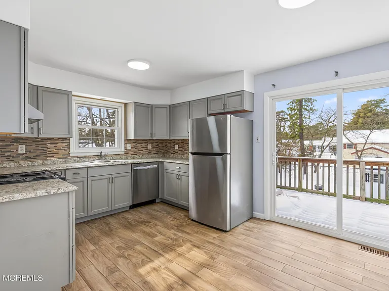 202 Manahawkin Trl — Photo 5