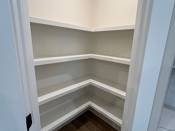 5th image of 17129 W Lawson St