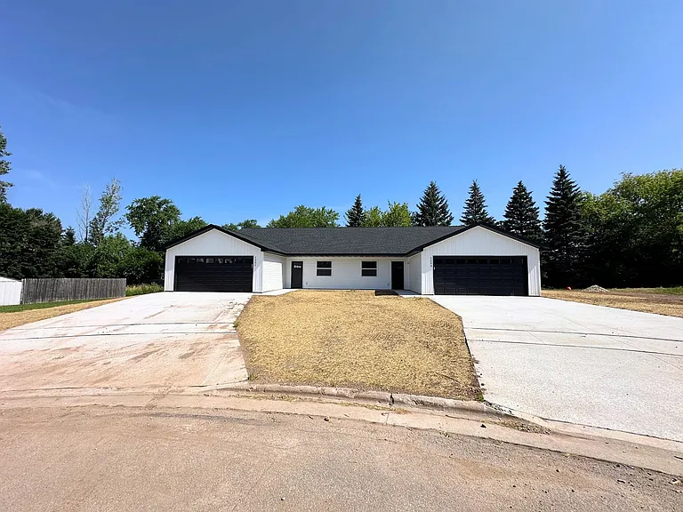 1201-1203 Atrium Ct — Photo 33
