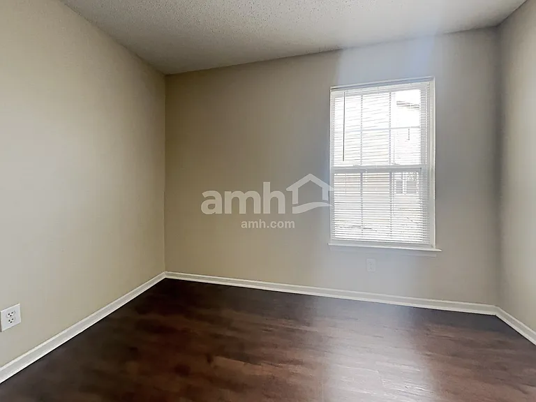 1268 Weston Dr — Photo 9