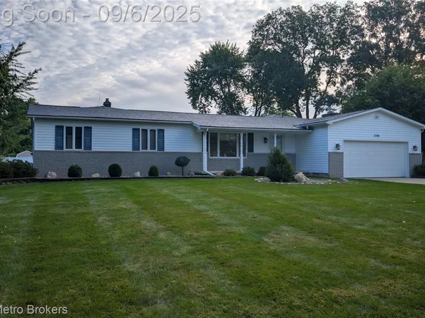 2184 Winding Way Dr, Davison, MI 48423