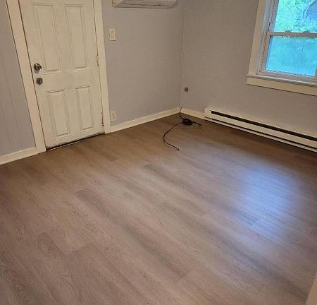 5th image of 72 Glenwood Mount Rd
