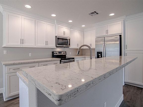 5th image of 115 Bernice Dr