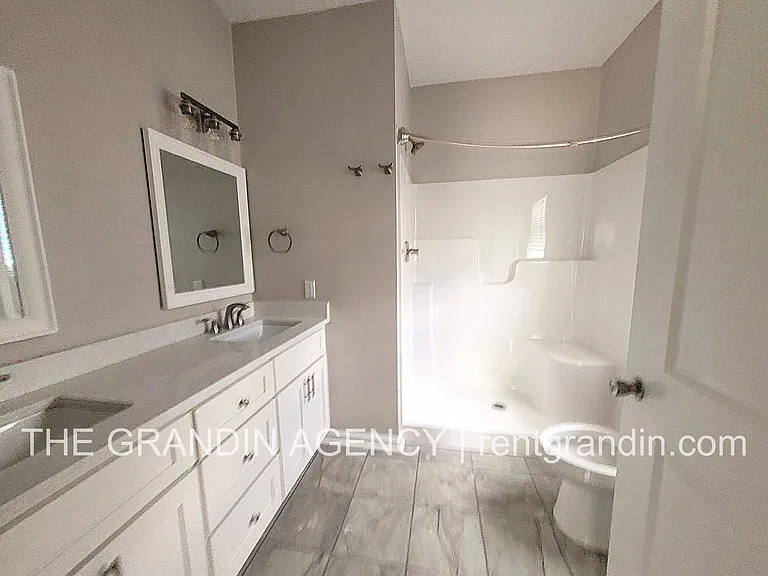 315 Trinity Rd — Photo 8
