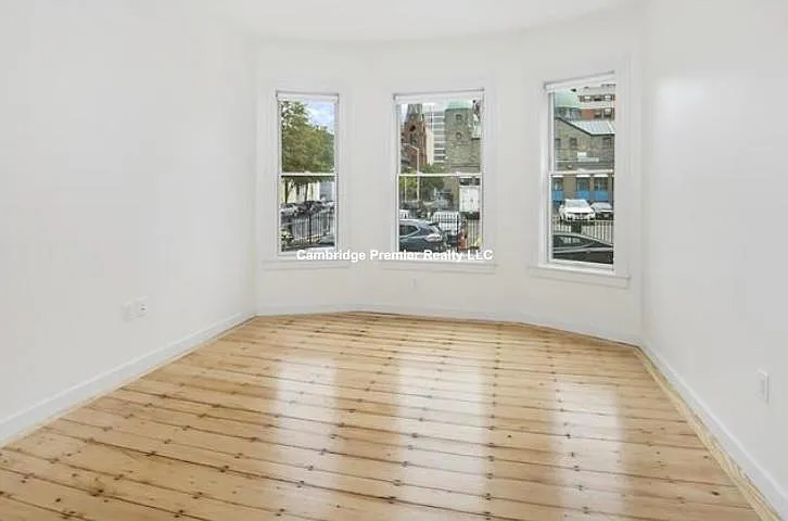 22 Magazine St #5A