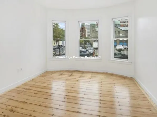 22 Magazine St, Cambridge, MA