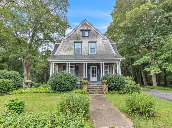 47 Field St, Taunton, MA 02780