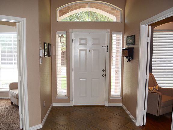 5th image of 1412 Carriage Ln