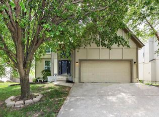 13223 Carter St, Overland Park, KS 66213